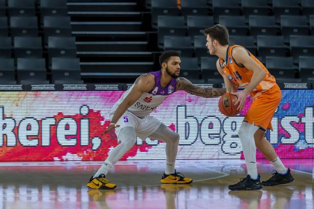 时刻有着天 时刻有着天