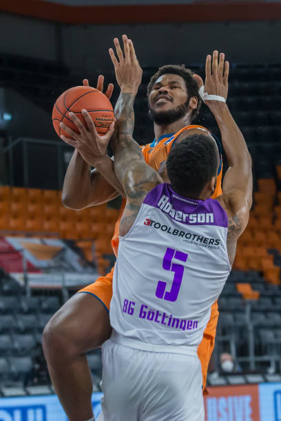 投篮或进攻 投篮或进攻